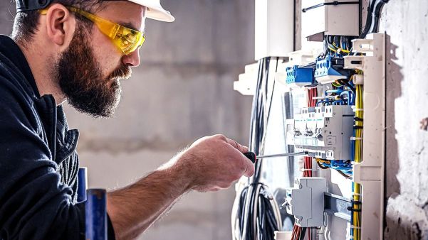 κατασκευή ιστοσελίδων Ηλεκτρολόγοι Εγκαταστάσεων, SEO, social media marketing, email marketing, διαχείριση, διαφημίσεις facebook instagram